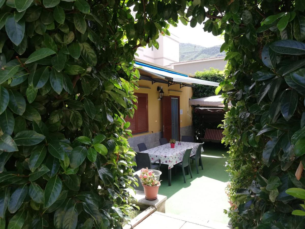 Depandance Con Piscina In Uso In Esclusivo In B&B SantʼAntonio Abate Kültér fotó