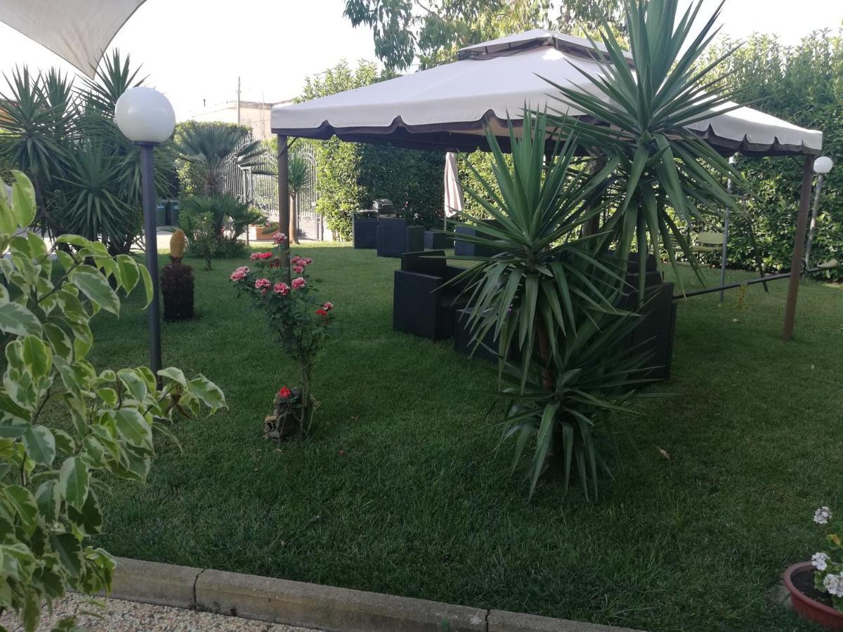 Depandance Con Piscina In Uso In Esclusivo In B&B SantʼAntonio Abate Kültér fotó