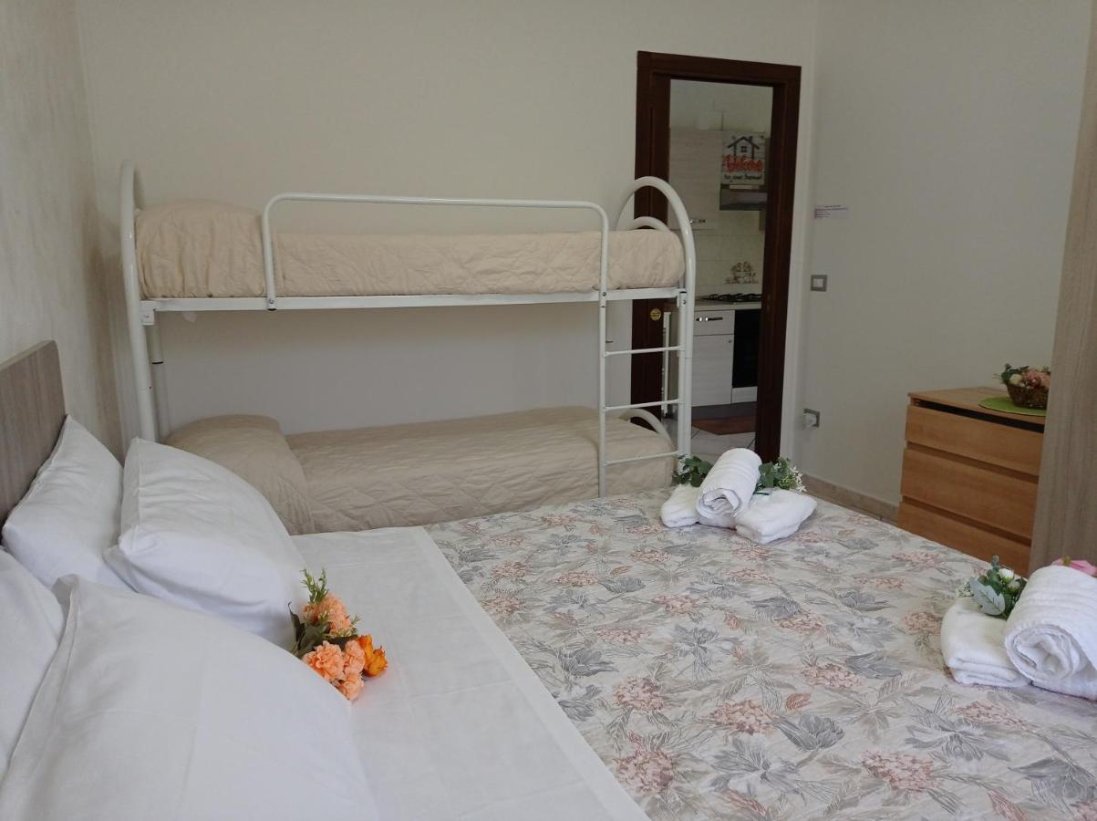 Depandance Con Piscina In Uso In Esclusivo In B&B SantʼAntonio Abate Kültér fotó